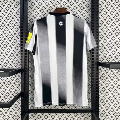 Newcastle maillot domicile 2025 2026